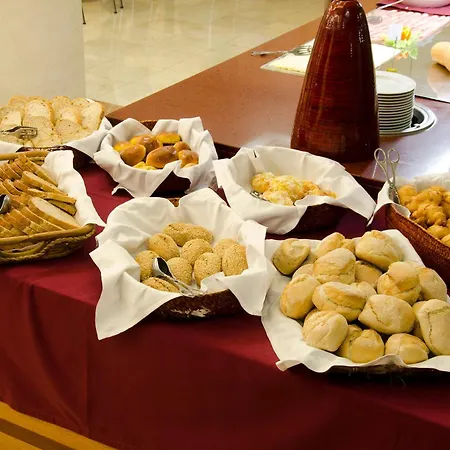 Hotel Vip Executive Entrecampos & Conference 4*