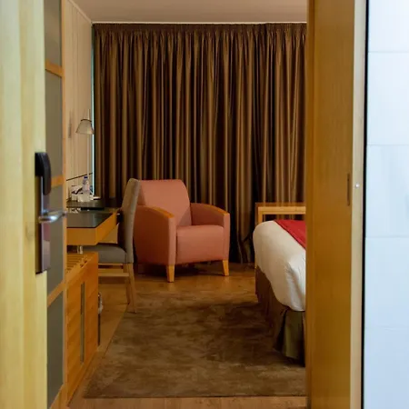 Hotell Vip Executive Entrecampos & Conference 4*
