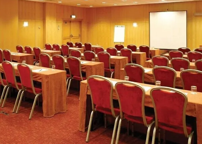 Vip Executive Entrecampos & Conference 4*