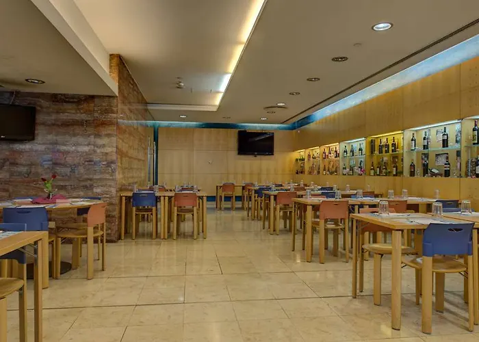 Hotel Vip Executive Entrecampos & Conference 4*