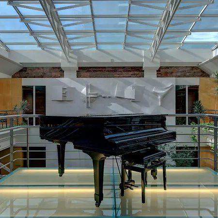 Vip Executive Entrecampos & Conference ホテル