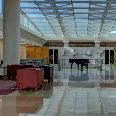 Vip Executive Entrecampos & Conference ホテル 4*