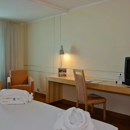 Vip Executive Entrecampos & Conference 4*