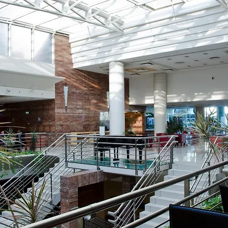 Vip Executive Entrecampos & Conference Отель 4*