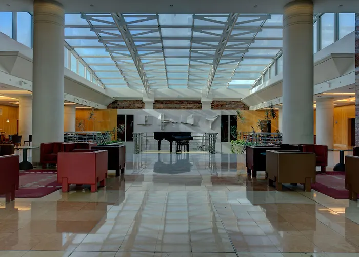 Vip Executive Entrecampos & Conference Готель 4*