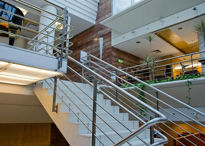 Готель Vip Executive Entrecampos & Conference