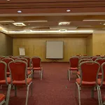 Hotel Vip Executive Entrecampos & Conference 4*