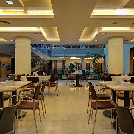 Vip Executive Entrecampos & Conference Hotel 4*