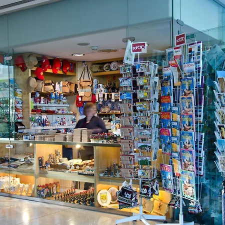 Hotel Vip Executive Entrecampos & Conference 4*